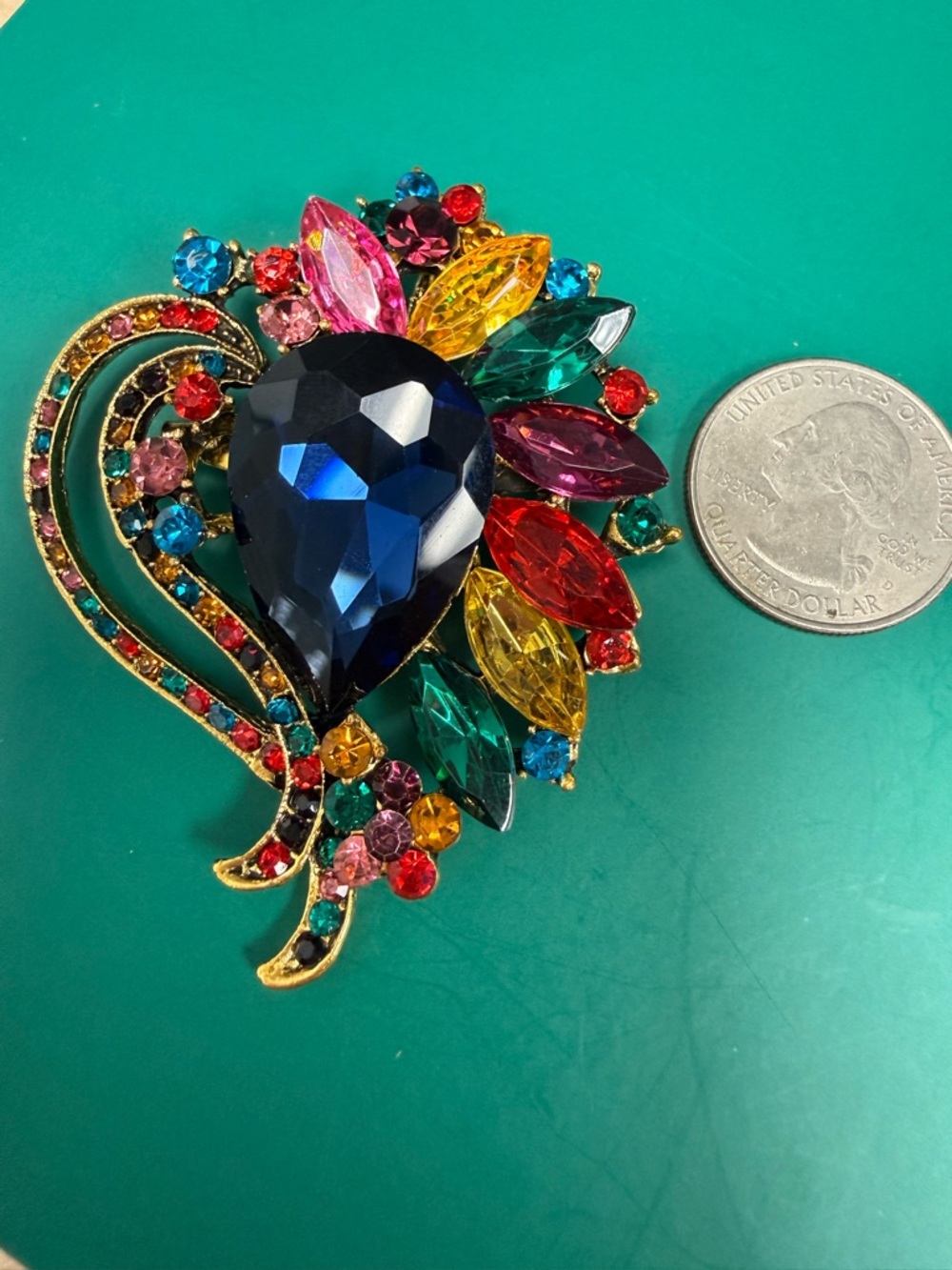 Heart Crystal Rhinestone Brooch or Pendent with Deep Blue Center - Picture 6 of 8